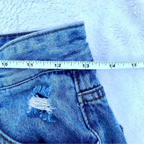 Shein distressed jeans High Rise Sz. 4 Light Wash - Picture 2 of 7